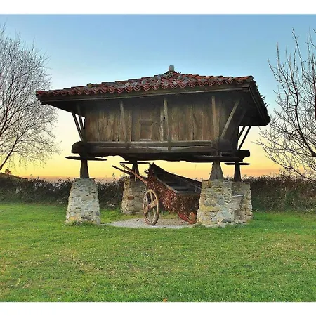 Cozy House Divided Into In Cangas De On S 別荘 *