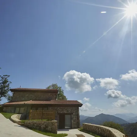 Cozy House Divided Into In Cangas De On S 別荘 *